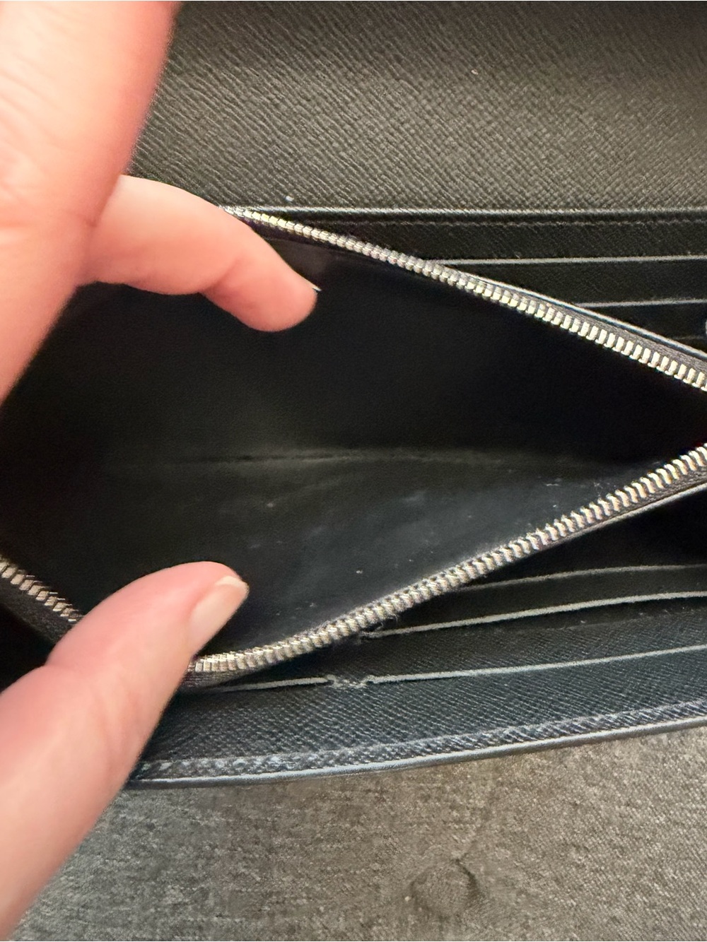 Authentic Louis Vuitton Black Epi Leather Wallet with Silver LV Emblem - Picture 8 of 9